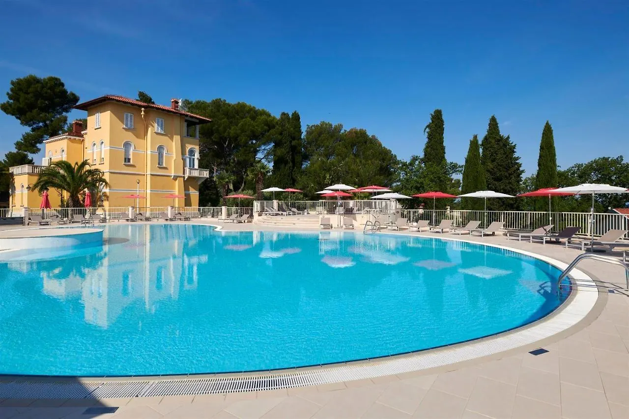 Villas Bellevue Plava Laguna 0*, Porec Croatia